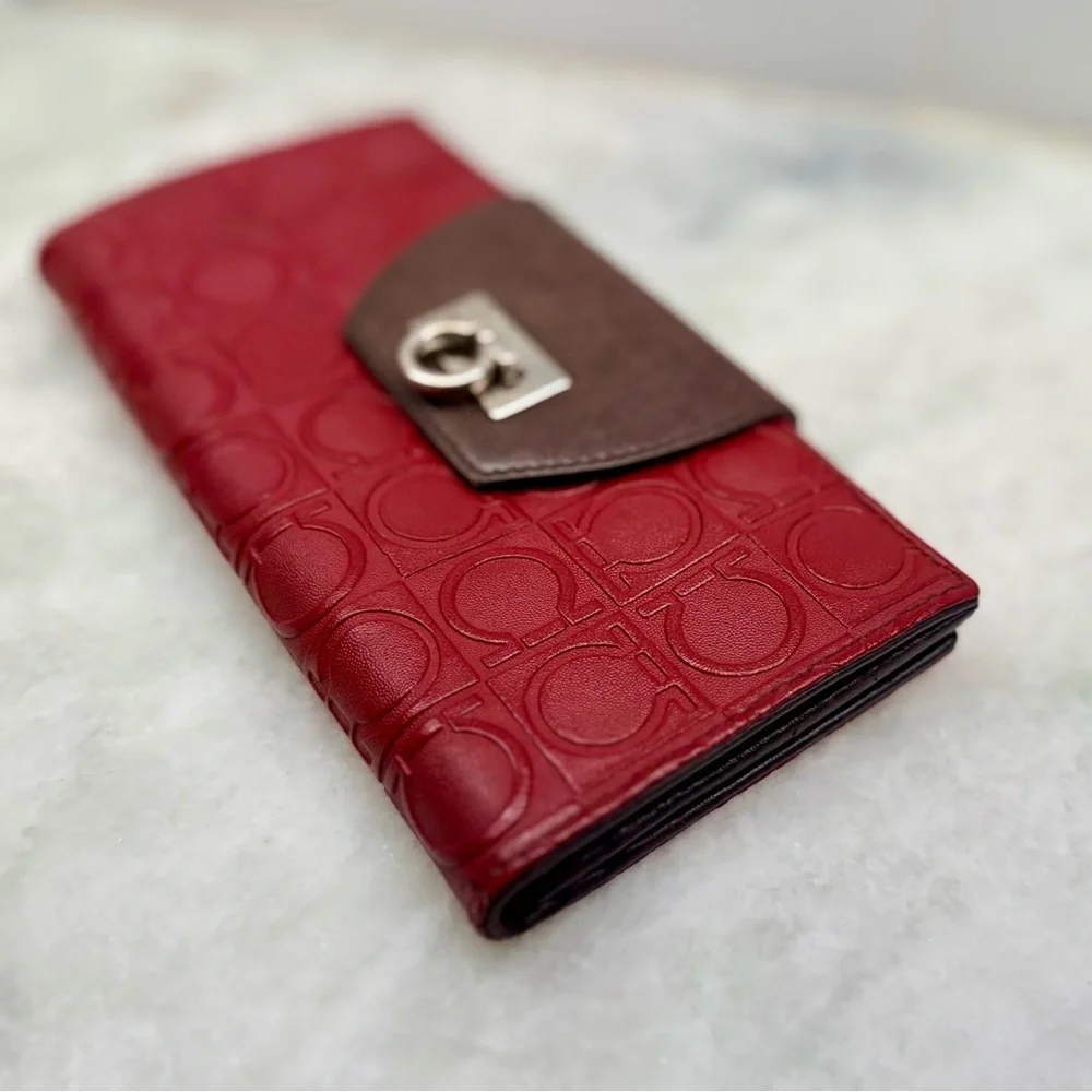 SALVATORE FERRAGAMO Gancini Monogram Embossed Logo Leather‎ 2-Tone Long Wallet